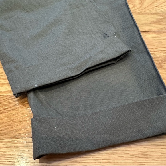NWOT Vuori Ripstop Pants in Dark Oregano. Size Medium. Lightweight - Picture 6 of 10